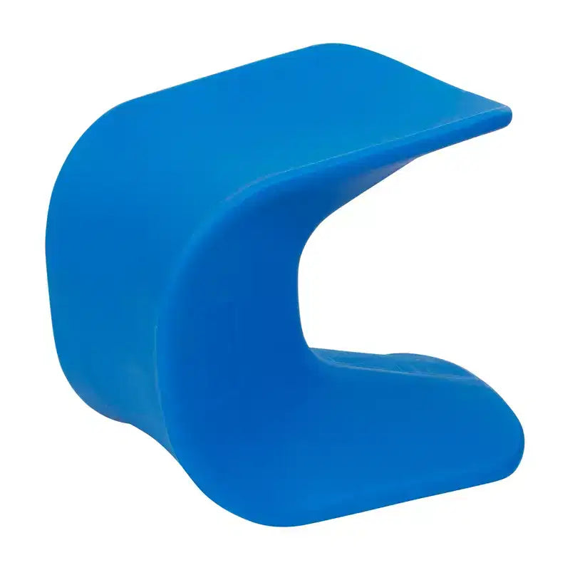 Chaises et tabourets de bar en forme de vague