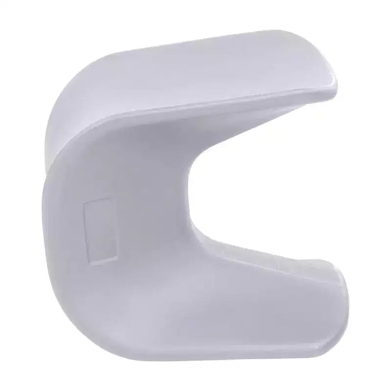 Chaises et tabourets de bar en forme de vague