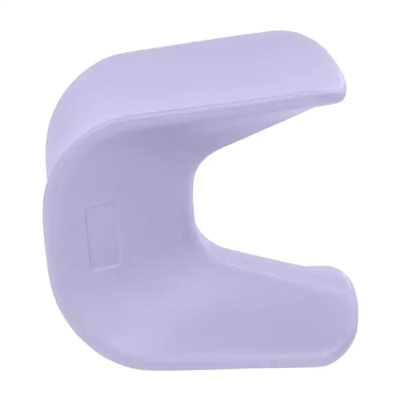 Chaises et tabourets de bar en forme de vague
