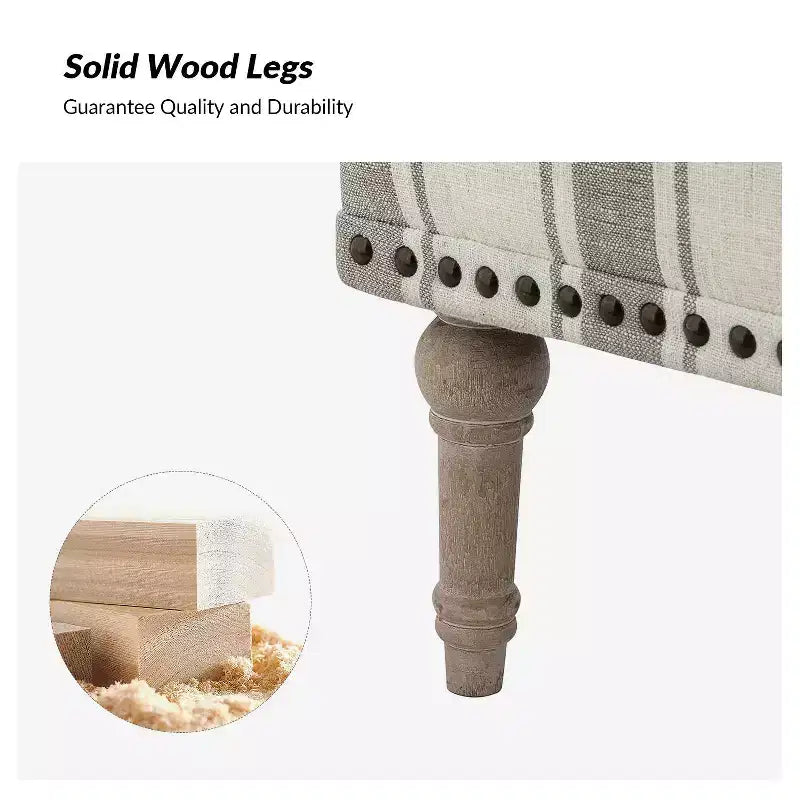 Fauteuil de chambre tapissé en bois massif
