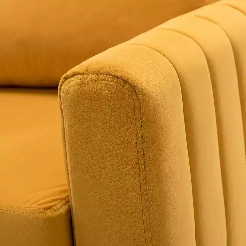 Fauteuil club moderne capitonné en bois avec coussin