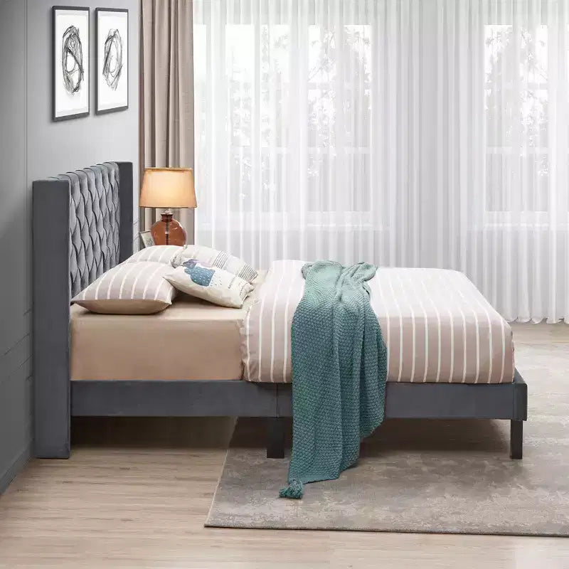 Lit plateforme capitonné en velours gris grand format