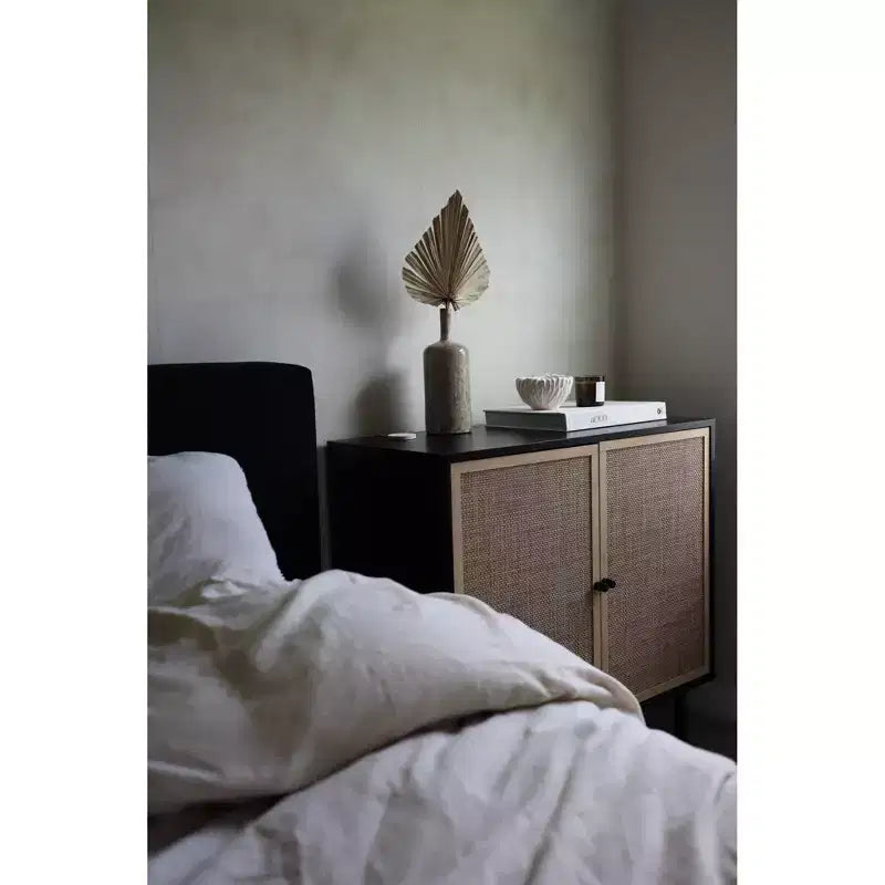armoire de rangement en rotin