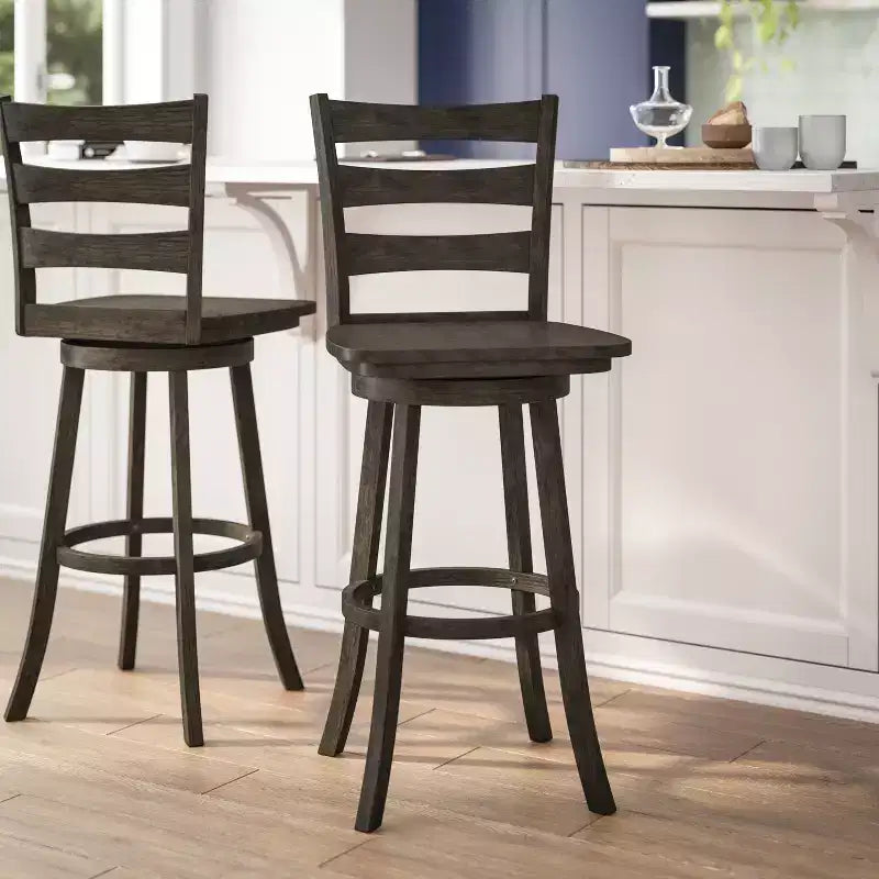 Tabouret de bar pivotant classique en bois à dossier à barreaux