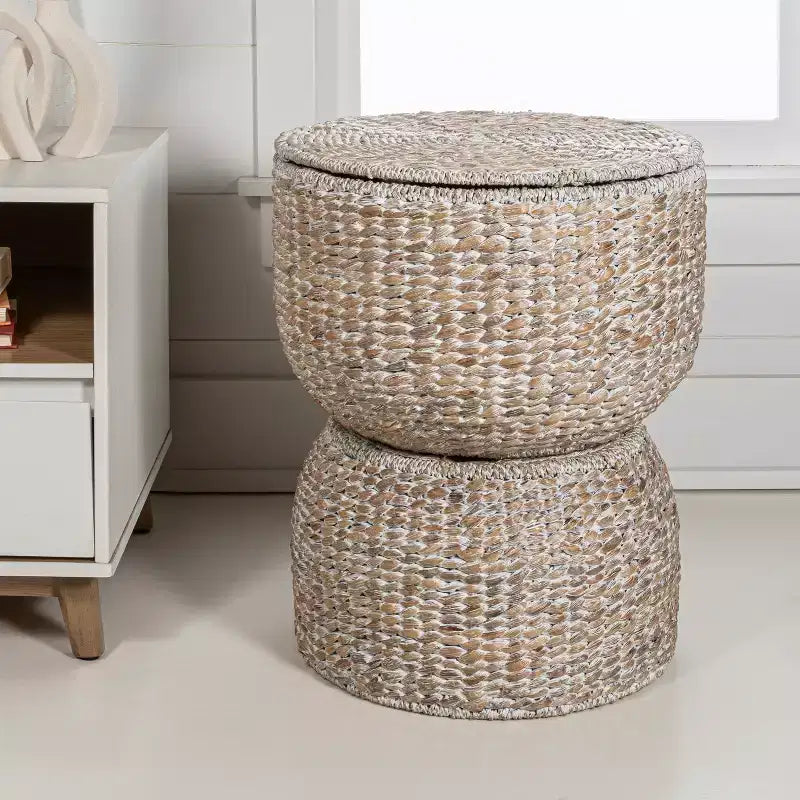 Table d'appoint de rangement tissée à la main en forme de sablier