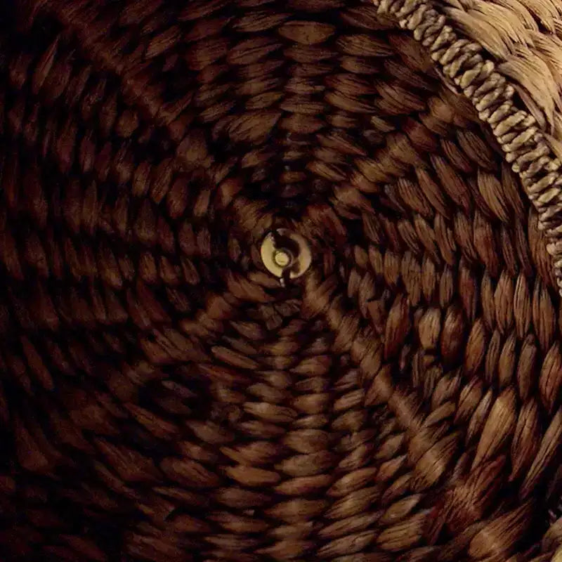 Table d'appoint de rangement tissée à la main en forme de sablier
